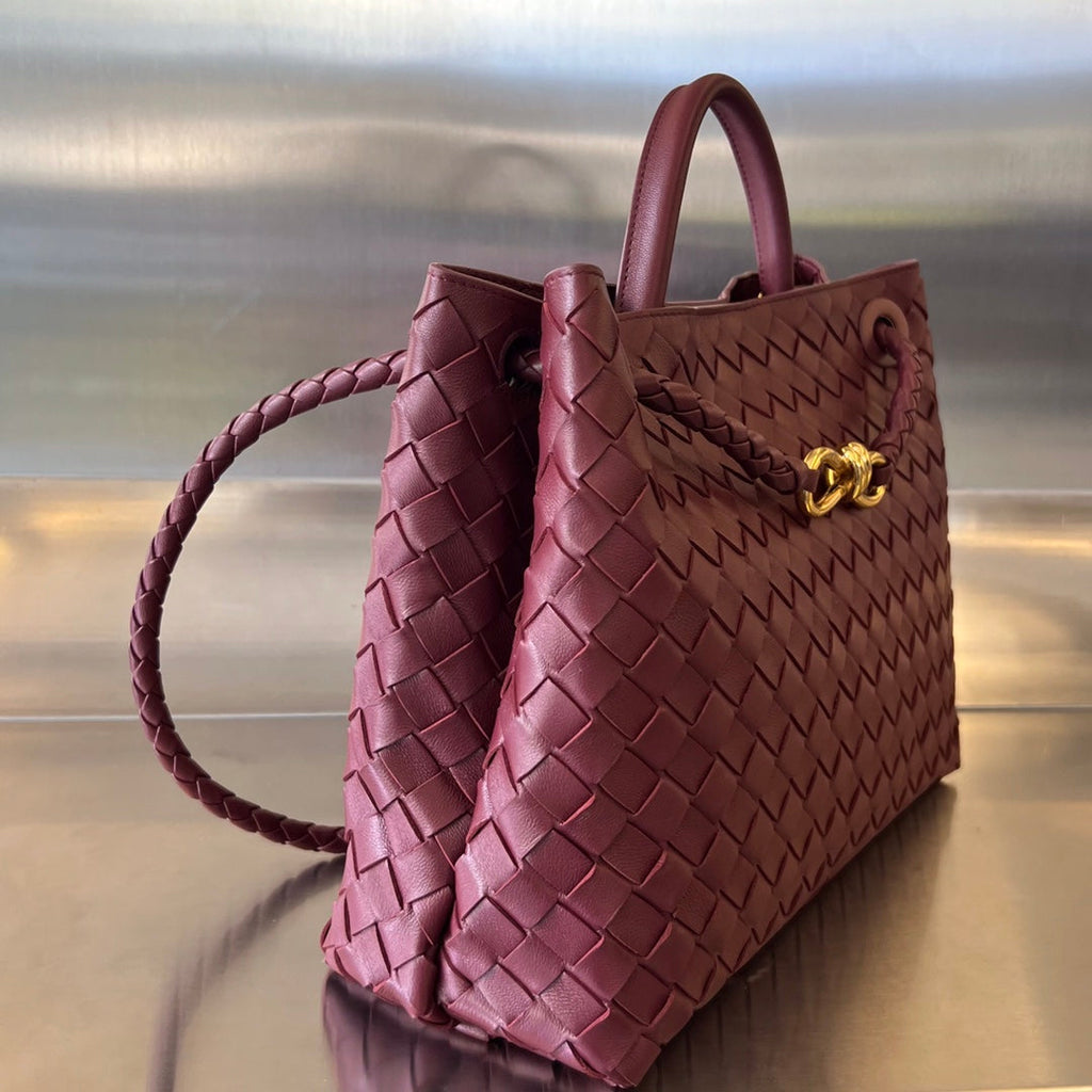 BOTTEGA VENETA MEDIUM ANDIAMO 32 IN BURGUNDY LAMBSKIN