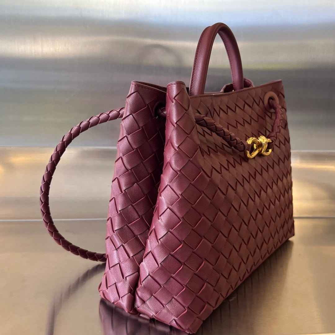 BOTTEGA VENETA MEDIUM ANDIAMO 32 IN BURGUNDY LAMBSKIN