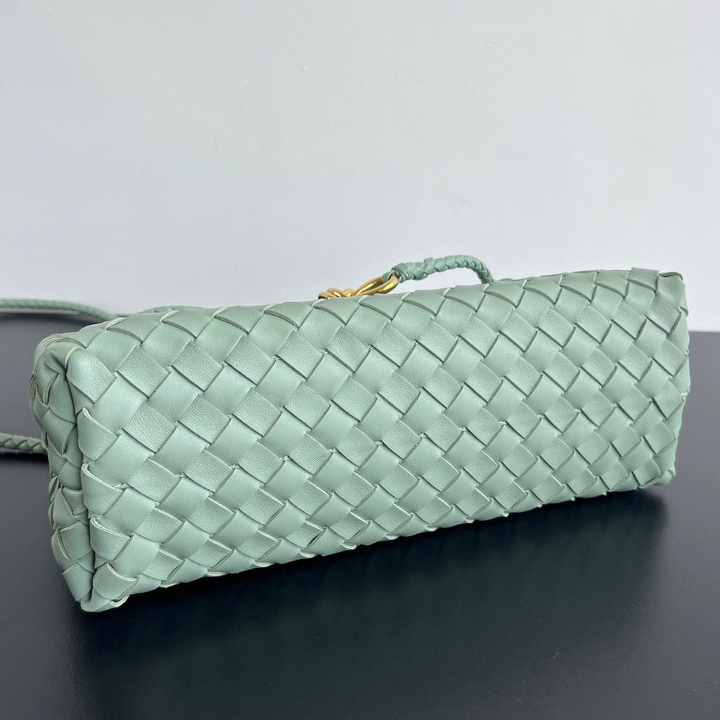 BOTTEGA VENETA SMALL ANDIAMO 29 IN CEDALON GREEN LAMBSKIN