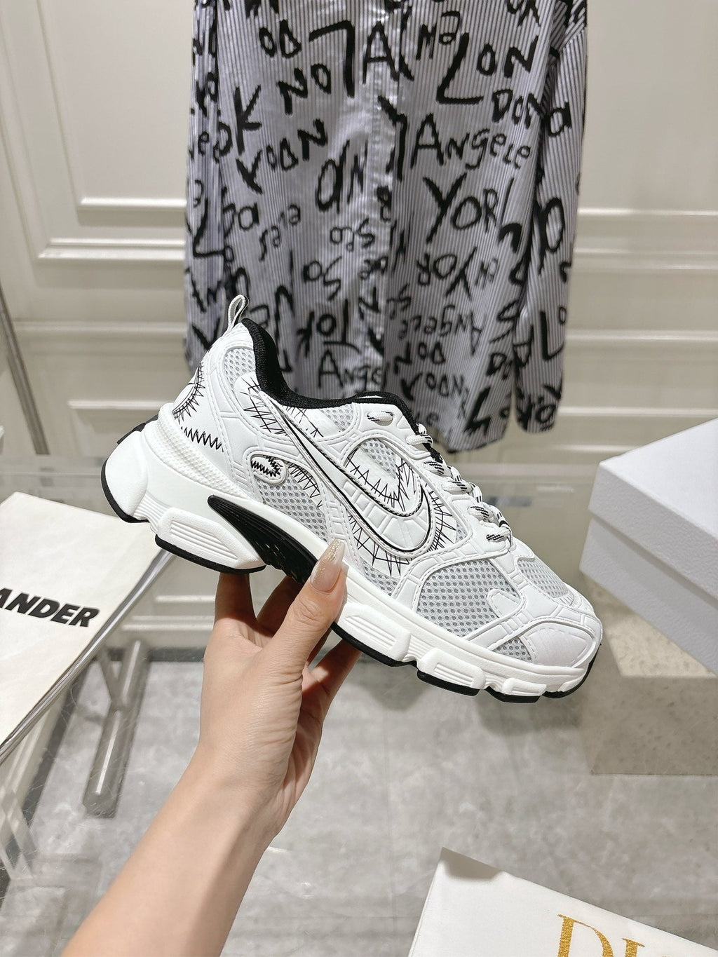 DIOR 25S CHRONO SNEAKER 45MM IN MESH WITH WHITE AND BLACK CALFSKIN