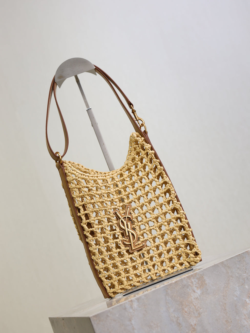 OXALIS 25  IN RAFFIA CROCHET AND LEATHER VINTAGE BROWN