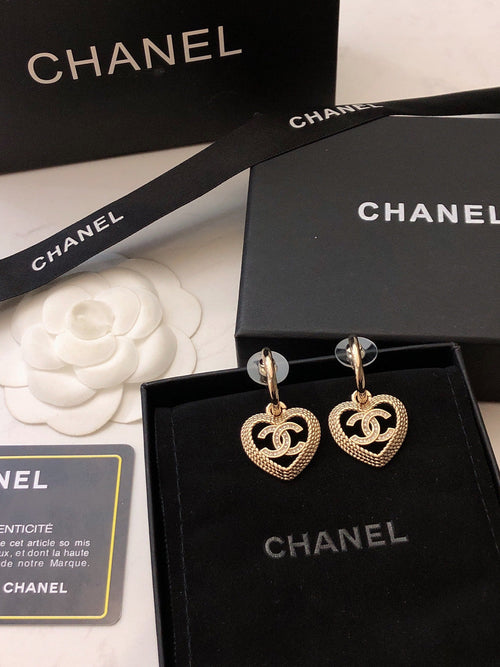 18K  Chanel Heart Strass Earrings