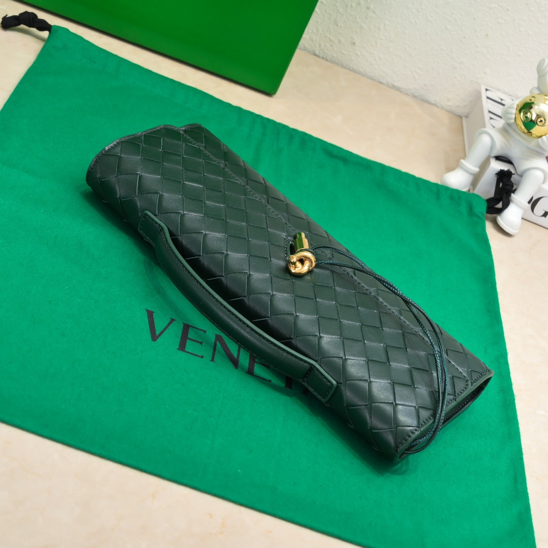 BOTTEGA VENETA Long Clutch Andiamo 31 Dark Green Leather Ghw
