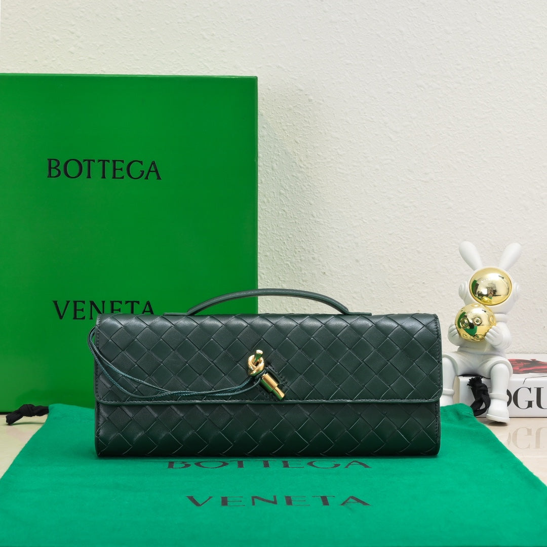 BOTTEGA VENETA Long Clutch Andiamo 31 Dark Green Leather Ghw