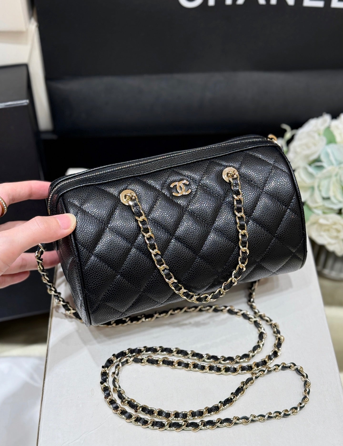 CHANEL 25S MINI BOWLING BAG 18 IN BLACK CALFSKIN GOLD HARDWARE