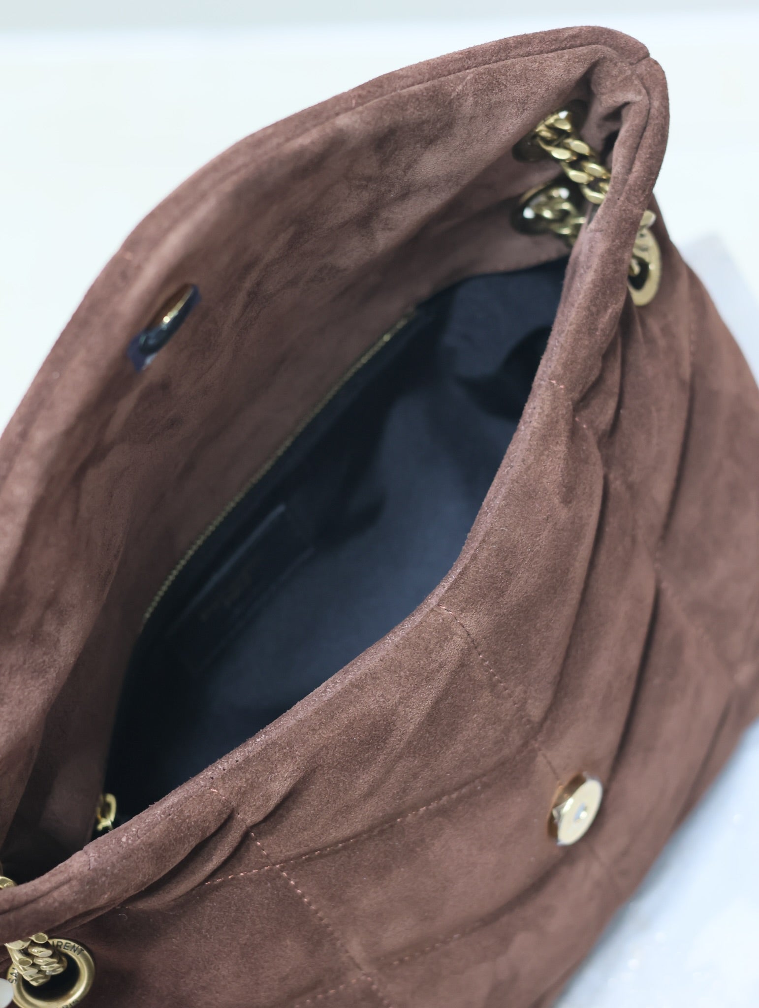 YSL 25S LOULOU PUFFER MM 29 IN DARK BROWN SUEDE GOLD HARDWARE